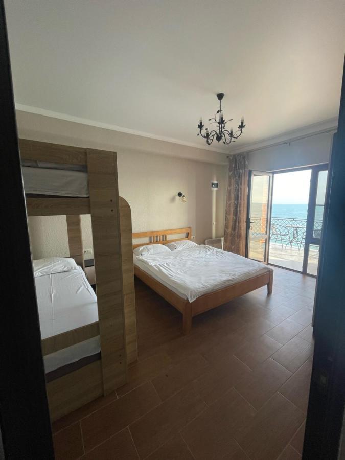 Leon Beach Hotel New Athos Екстериор снимка
